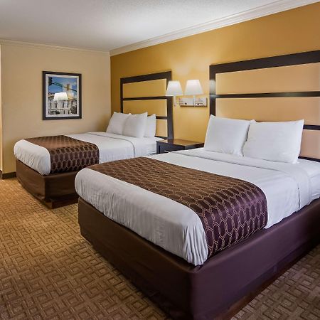 Best Western Inn & Suites Byron Exteriör bild