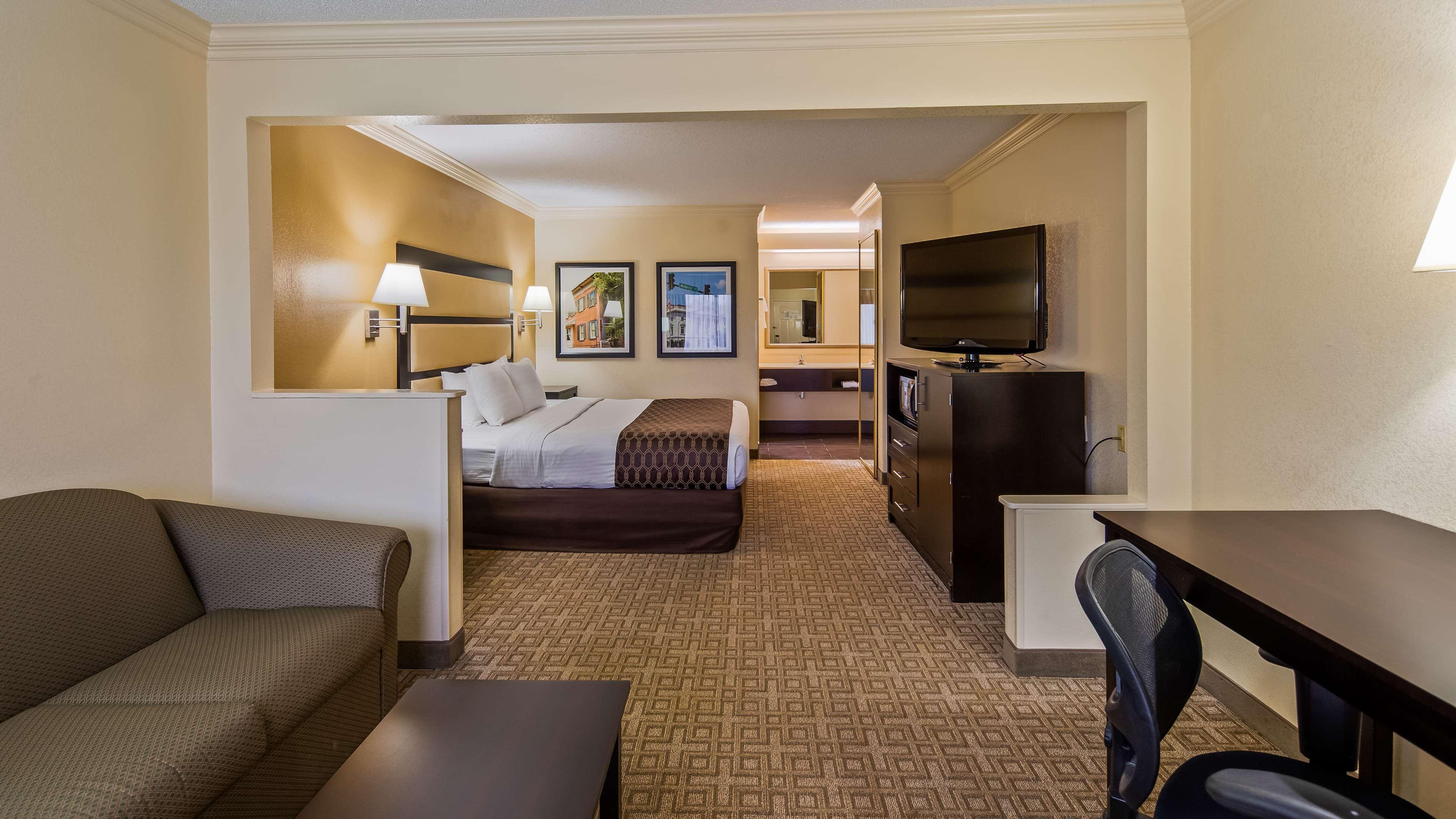 Best Western Inn & Suites Byron Exteriör bild