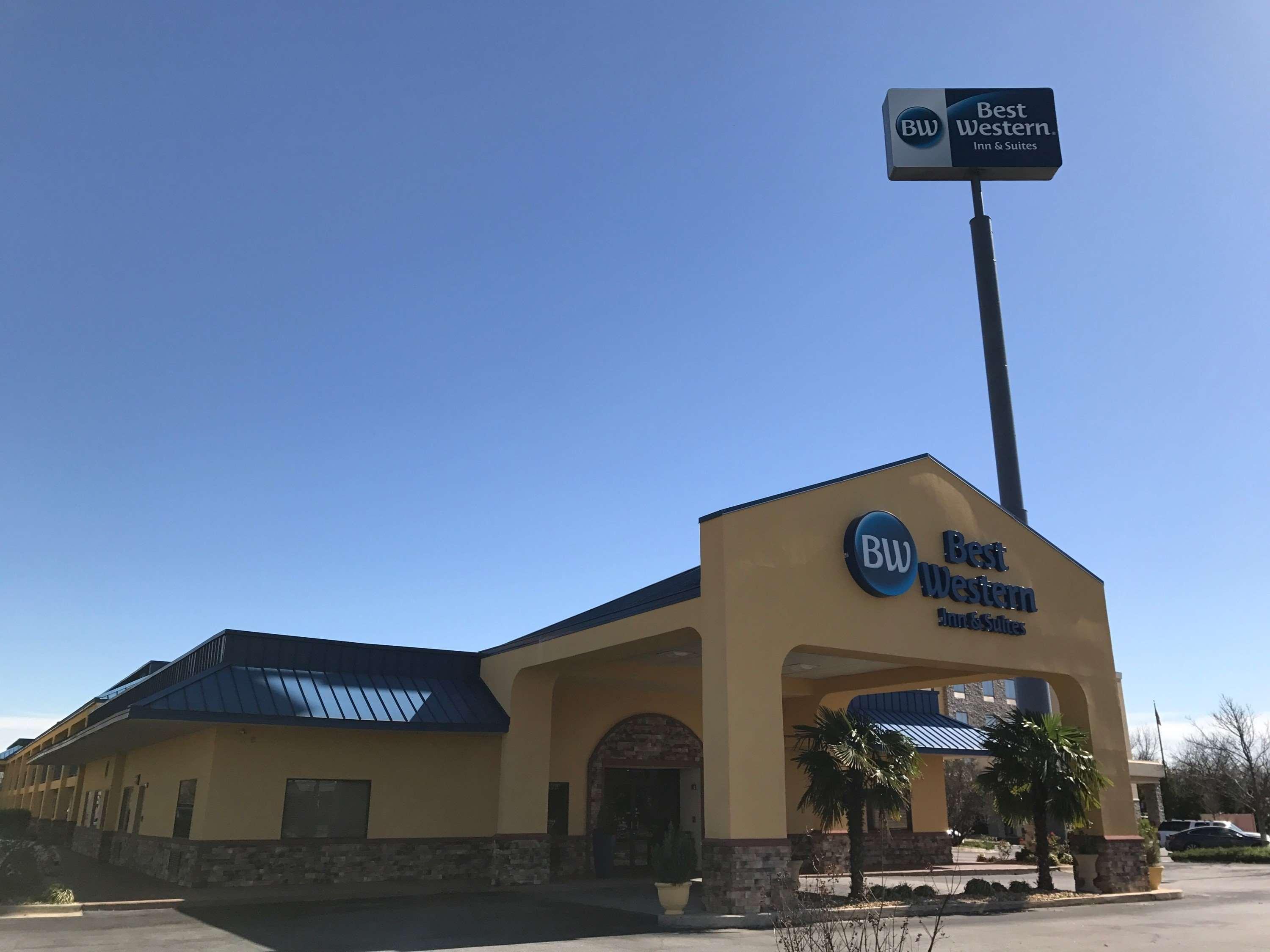 Best Western Inn & Suites Byron Exteriör bild