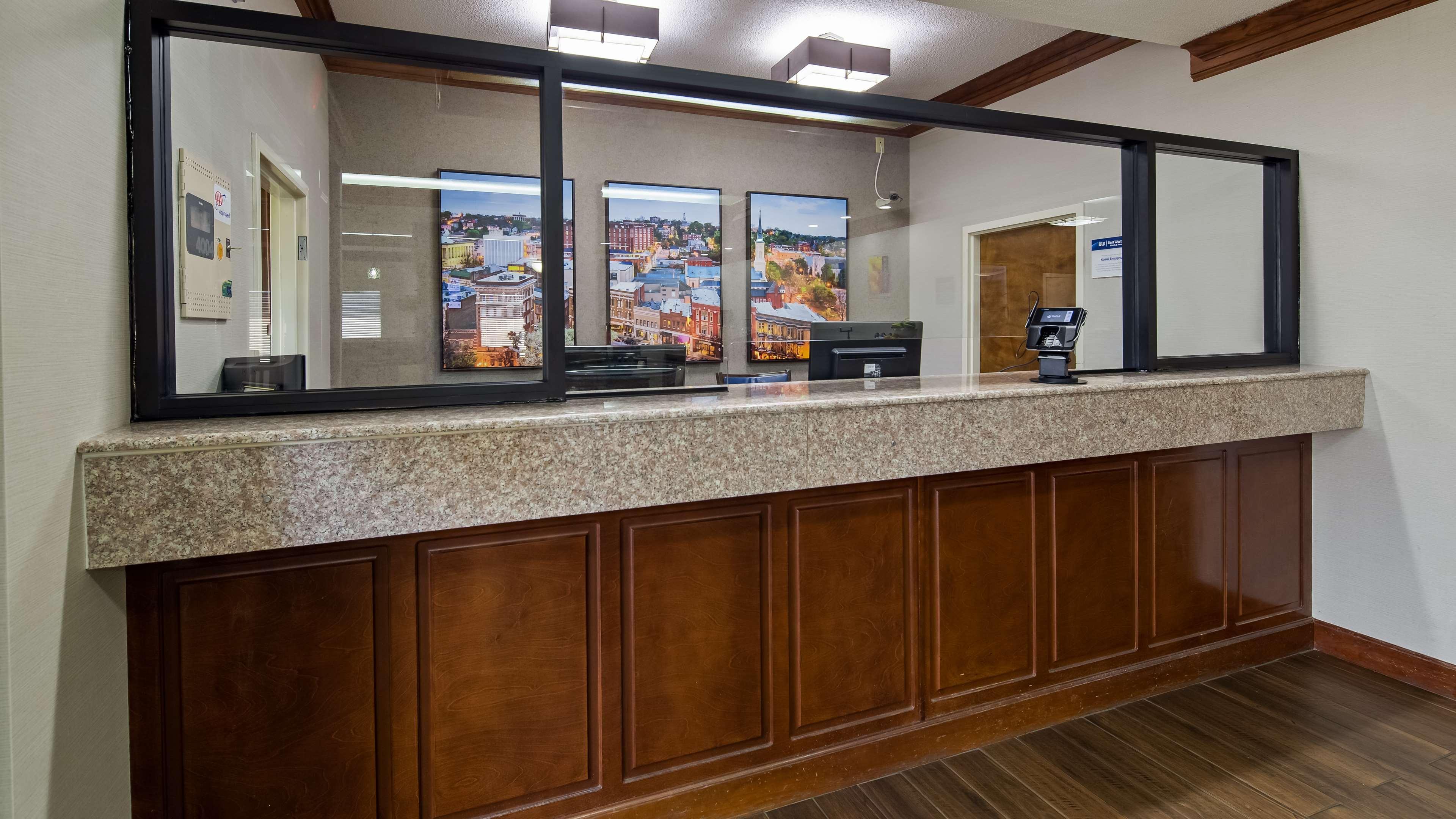 Best Western Inn & Suites Byron Exteriör bild